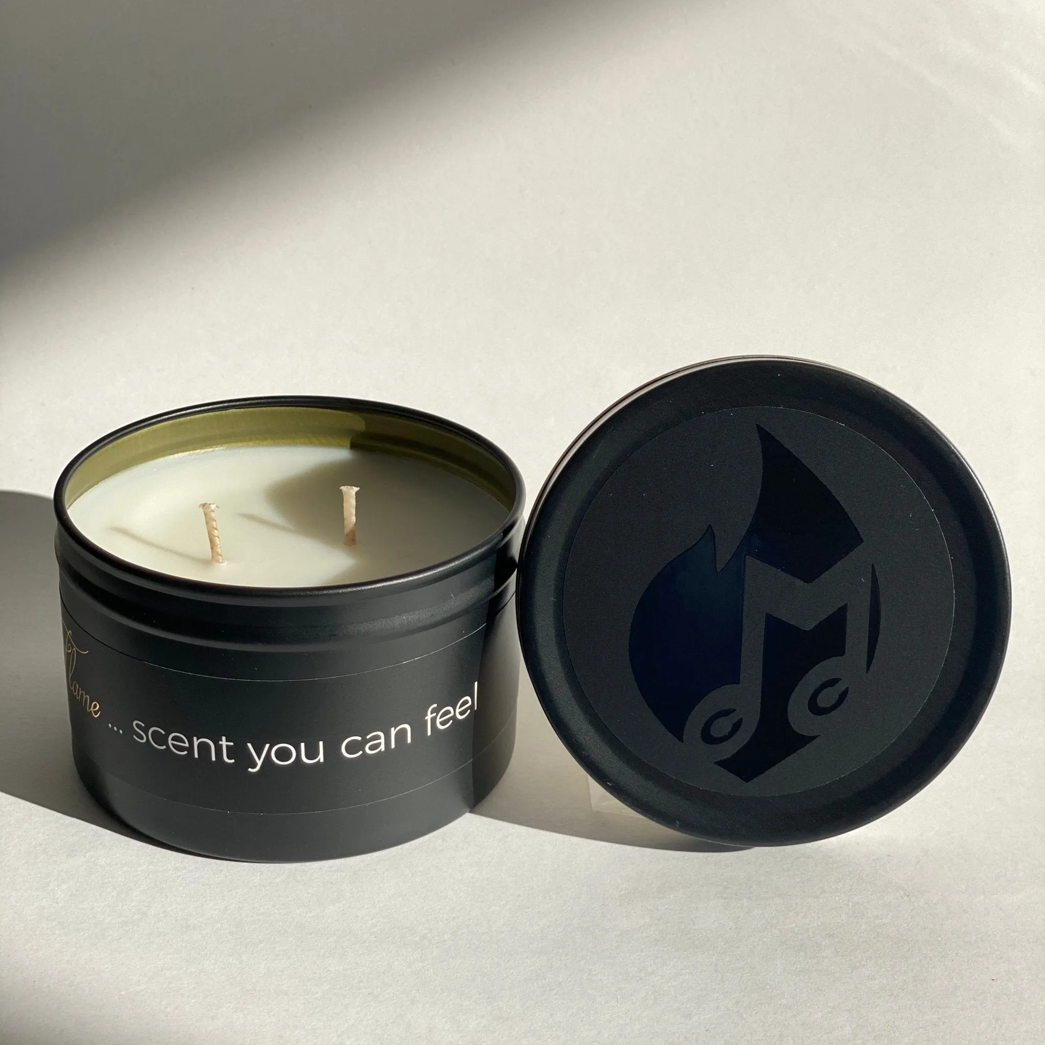 LEADING LADY (Relax w/ Ylang Ylang, Sandalwood, Vanilla & Jasmine)