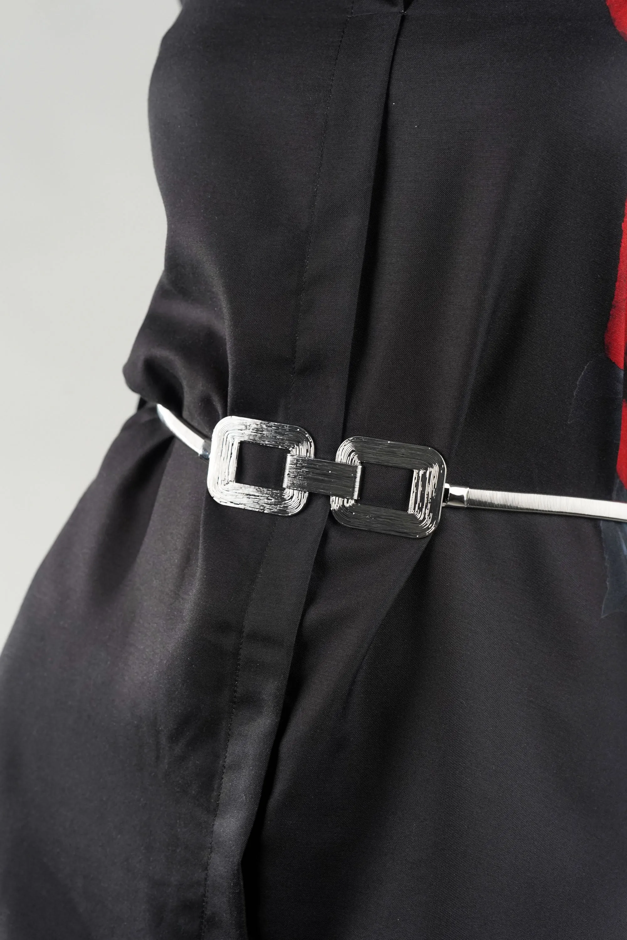 Structured Buckle Silver Stretch Belt